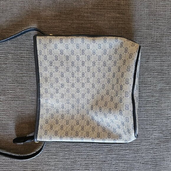 GUCCI Navy Blue Canvas Supreme Micro GG Blue Trim Crossbody Bag Authenticated - Picture 7 of 16